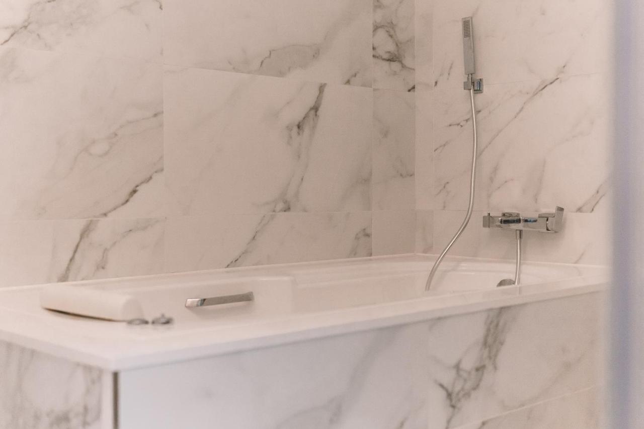 Hotel Candor A Lama Екстер'єр фото